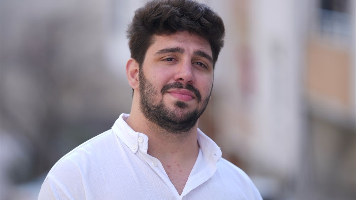 İstanbul’da baktığı kediden bakteri kapan genç görme kaybı yaşıyor