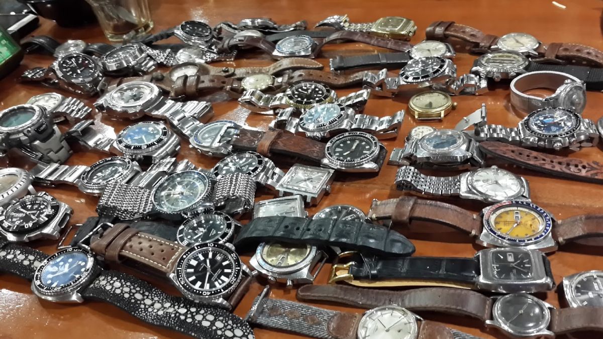 Bileğinde olan çıkarsın: Bakanlık bu saatlerin satışını yasakladı