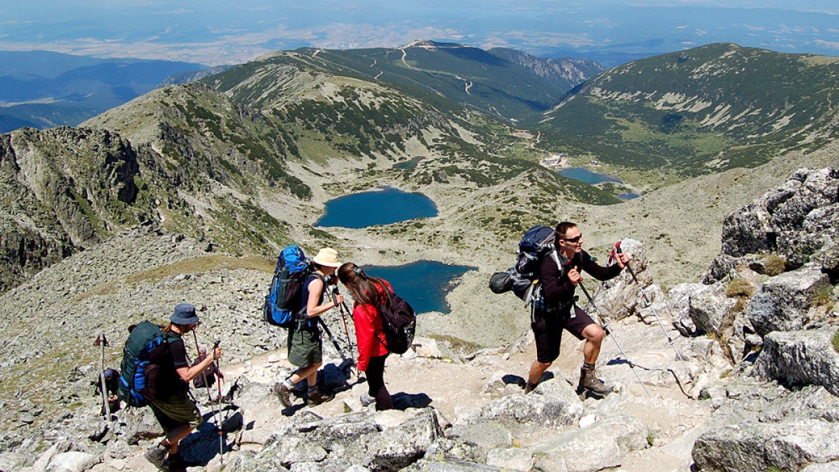 Bulgaristan'da fotoğraf çekerken 590 metre yükseklikten düşen turist öldü