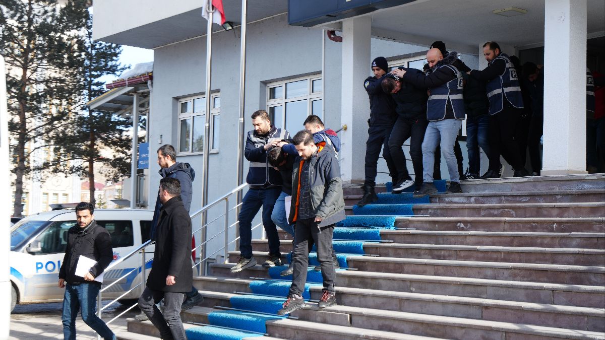 Bayburt’ta karı – koca ve bacanağın kurduğu çete çökertildi