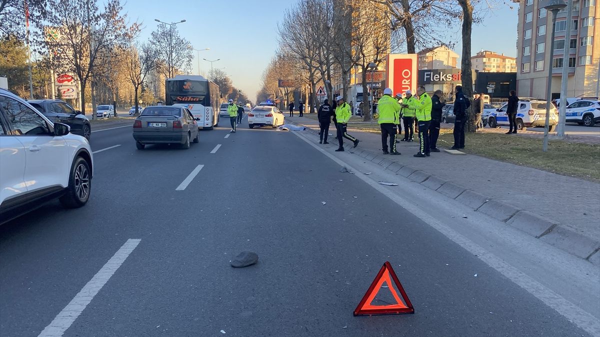 Kayseri'de otomobilin çarptığı yaya öldü