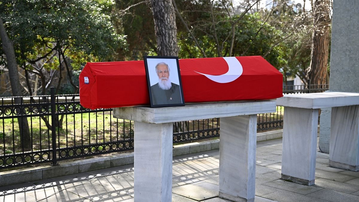 Kaligrafi sanatçısı Etem Çalışkan'a veda