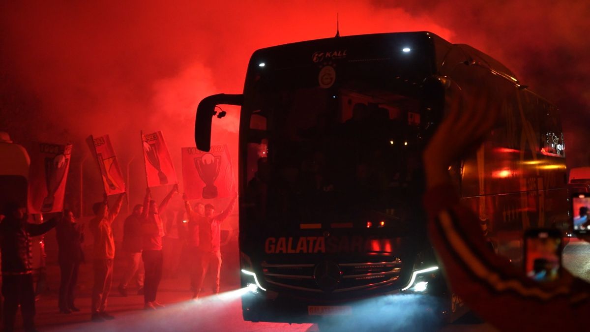 Galatasaray'a Gaziantep'te coşkulu karşılama!