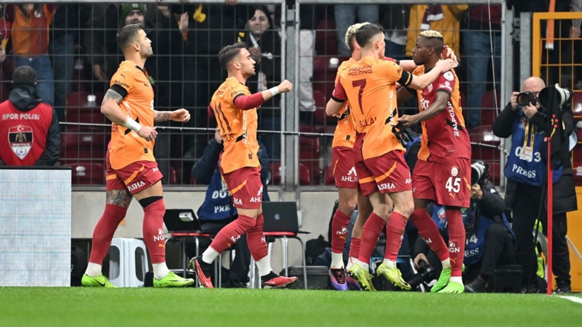 Gaziantep FK - Galatasaray maçının ilk 11'leri