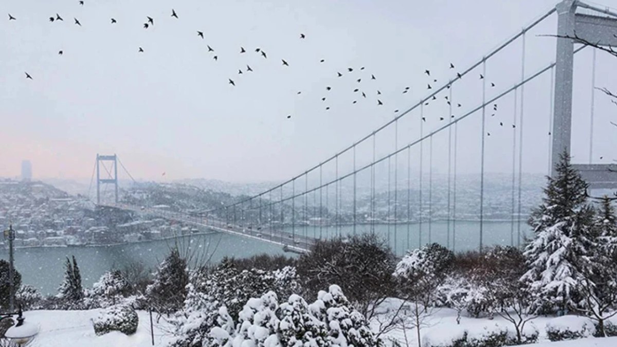 AKOM'dan İstanbul'a uyarı: Yoğun kar geçişleri bekleniyor