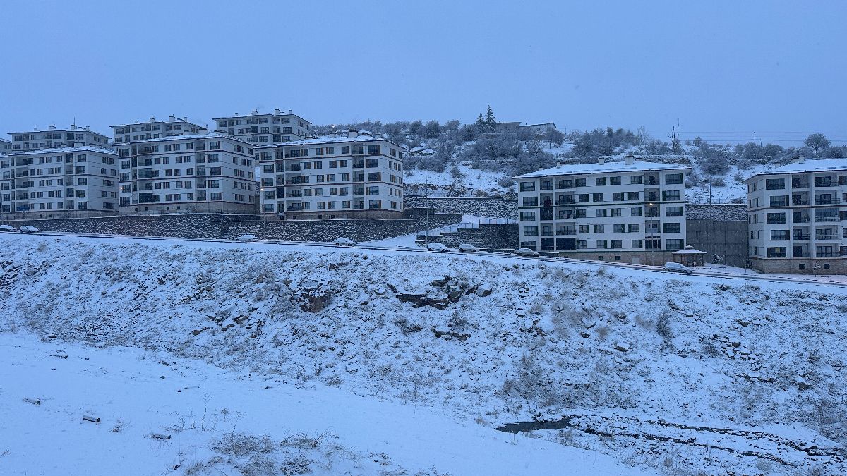 Kayseri'de kar yağışı etkisini sürdürüyor