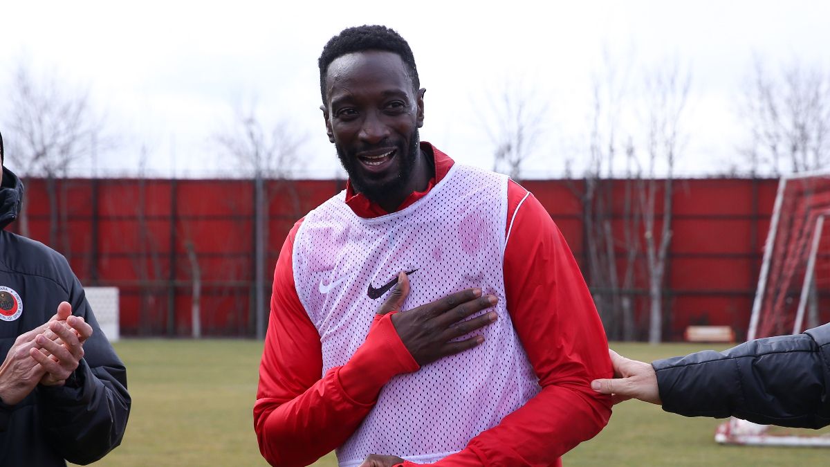 Mustapha Yatabare, futbolu bıraktı