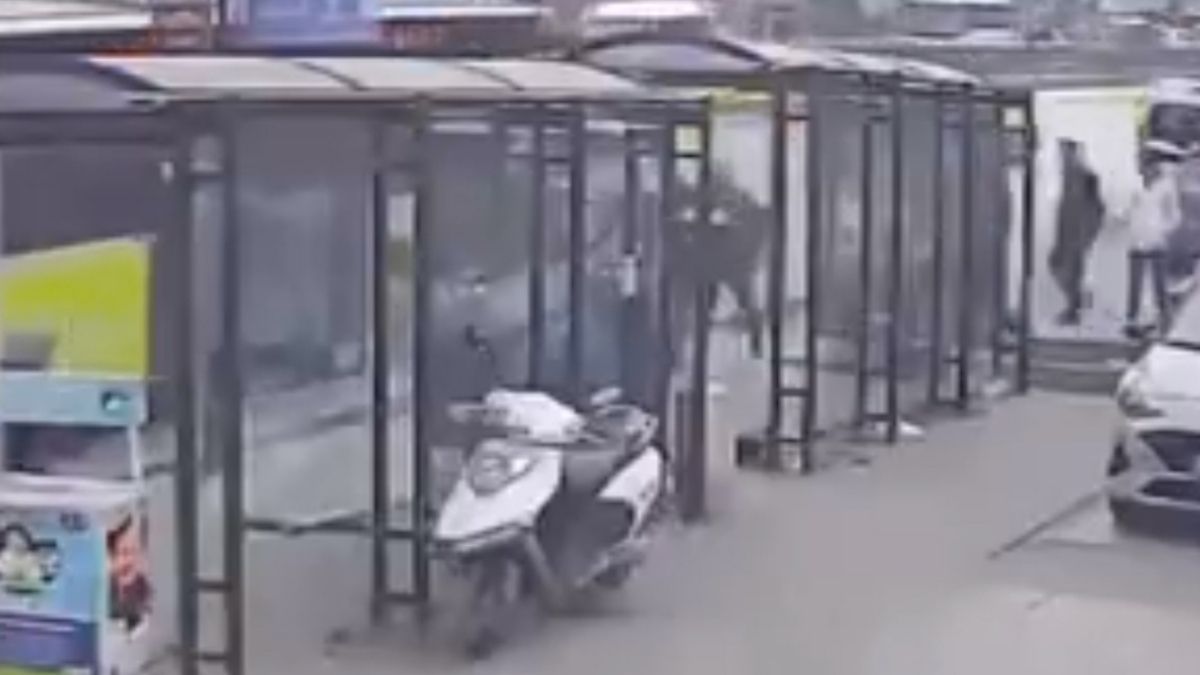 İstanbul Fatih'te yardım kutusunu çalmaya kalkan şahıs darbedildi