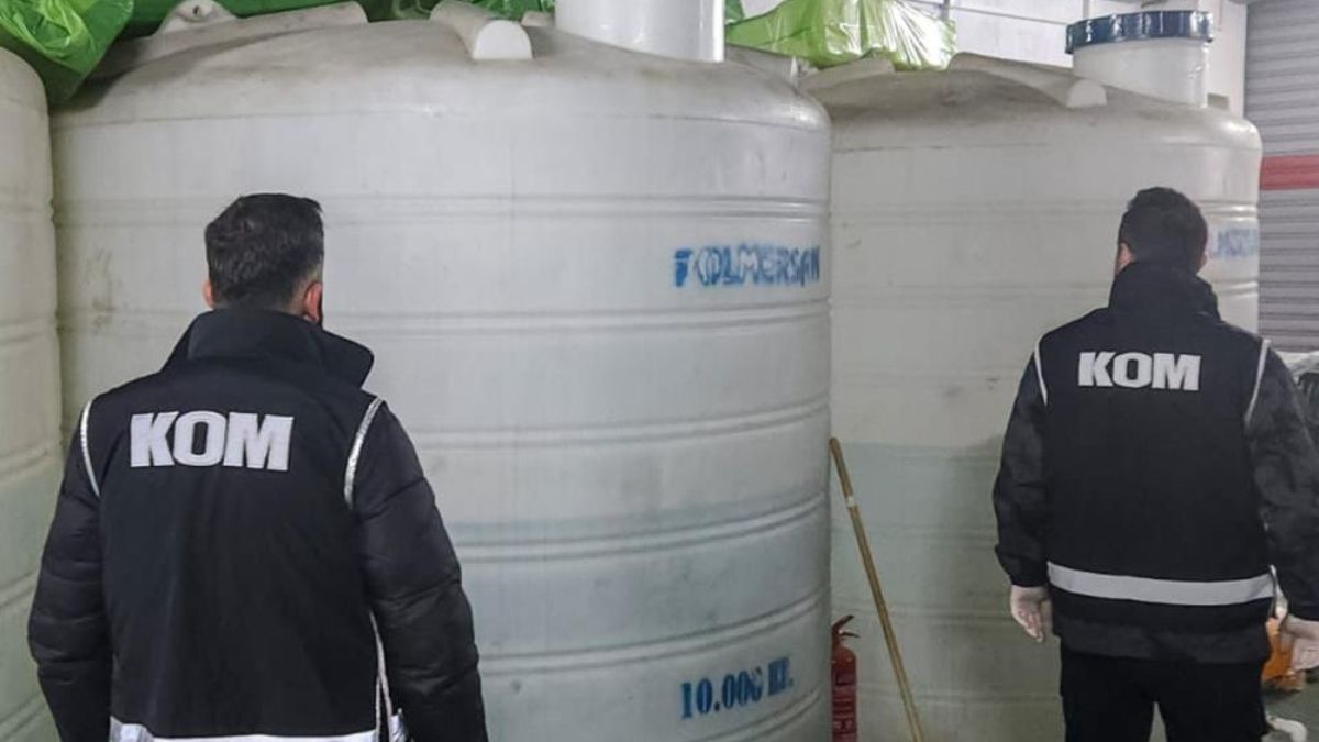 Manisa’da kaçak alkol operasyonu: Binlerce litre etil alkol ele geçirildi
