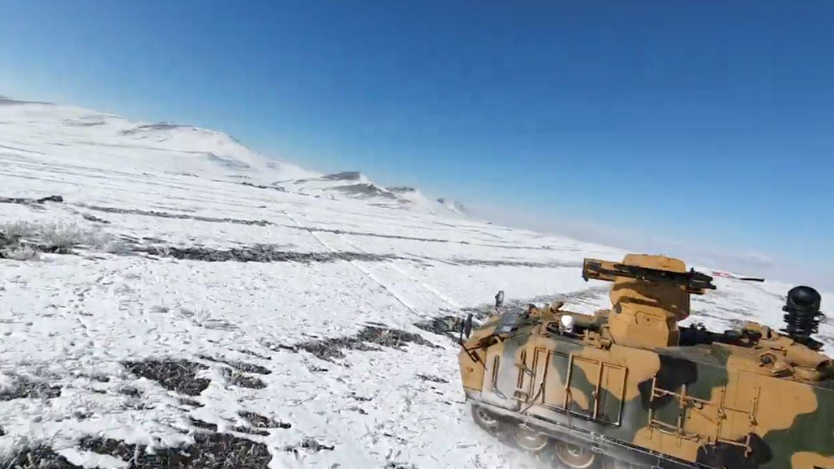 Türk Silahlı Kuvvetleri'nin Kars'taki 'Kış-2025 Tatbikatı' tamamlandı