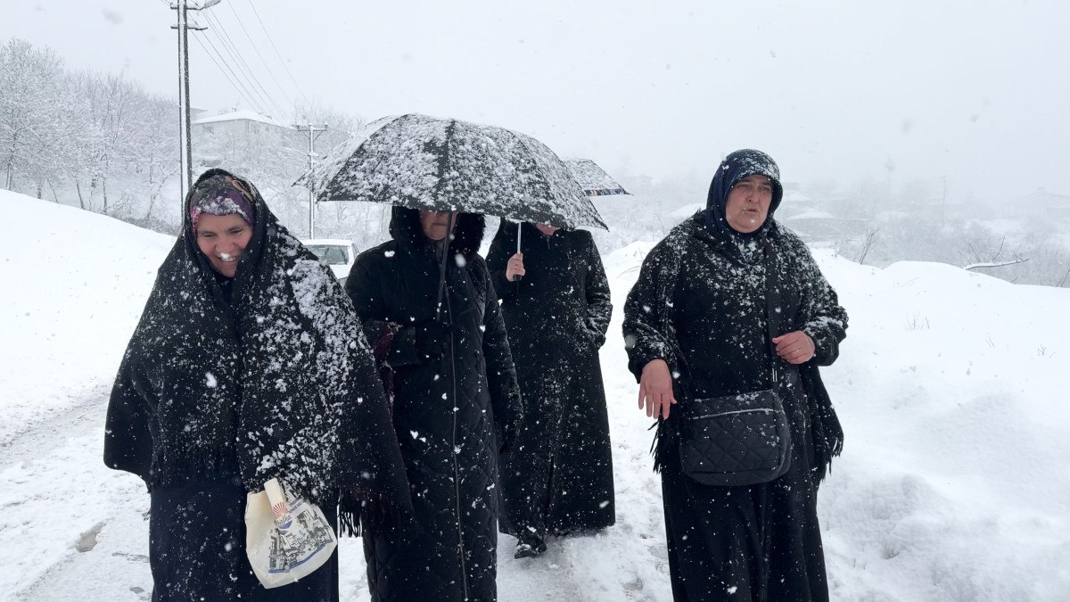 Kocaeli'de çocuklar kaydı, kadınlar altın gününe yetişti