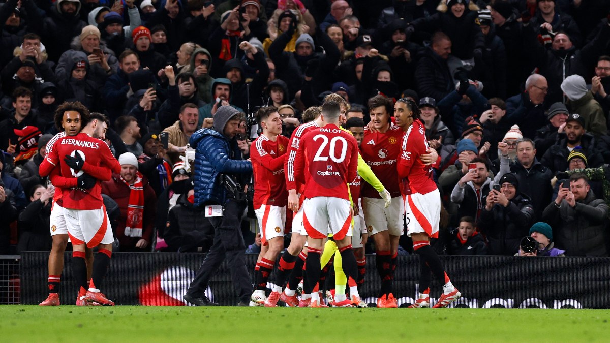 Manchester United, 90+3'te tur atladı