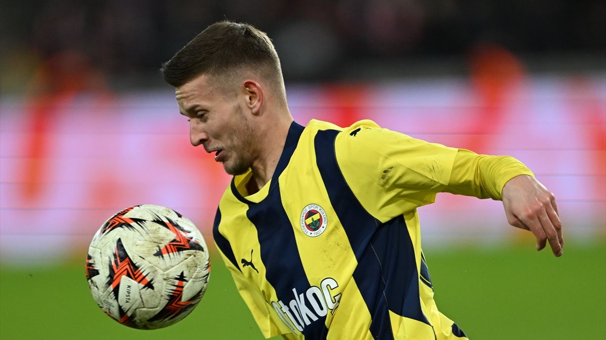 Sebastian Szymanski, Fenerbahçe tarihine geçti