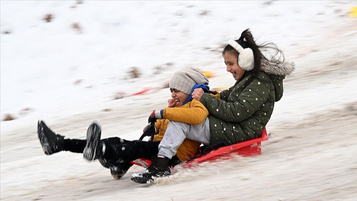 Kar yağışı nedeniyle eğitime ara verilen iller