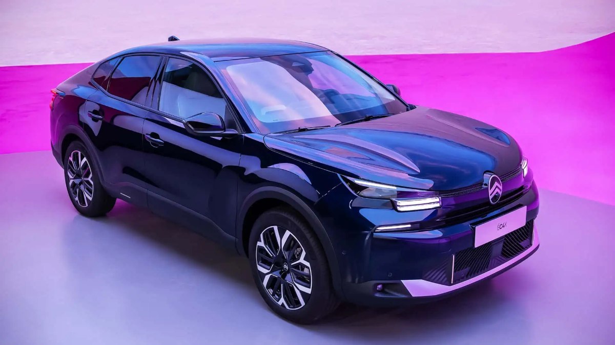 Citroen C4 ve C4 X Türkiye'de satışta: İşte fiyatlar