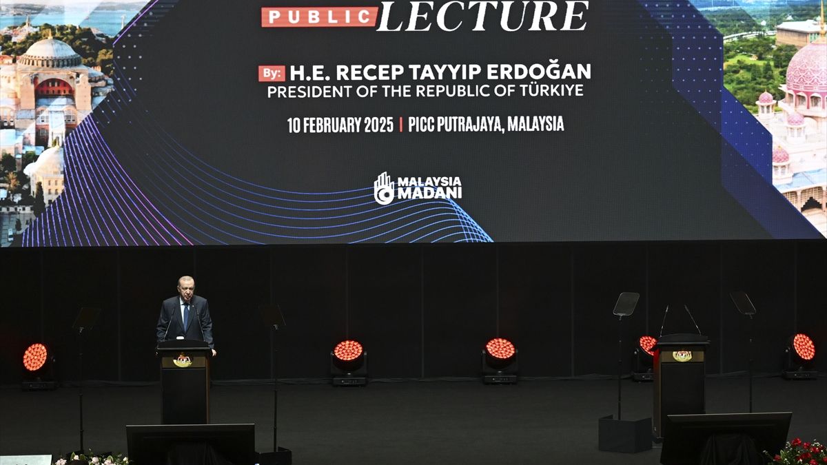 Cumhurbaşkanı Erdoğan: Gazze halkını sürme planının ciddiye alınır tarafı yok