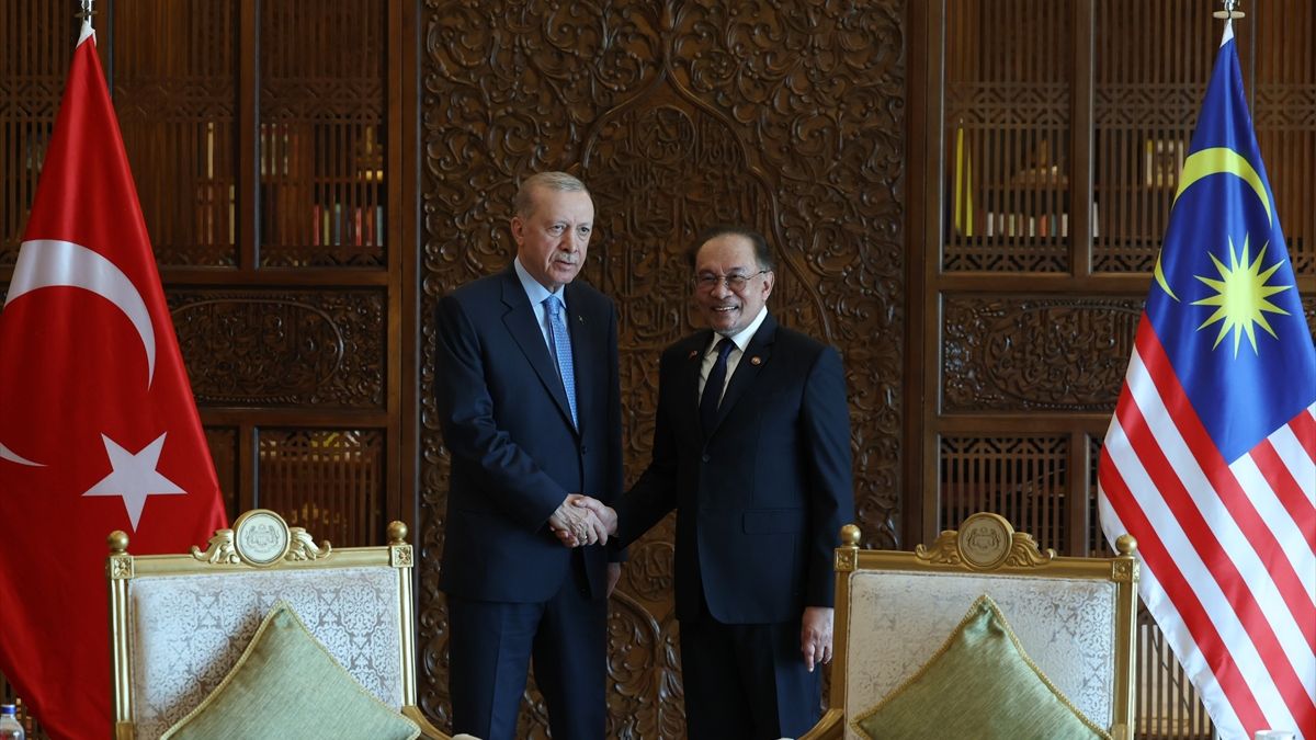 Enver İbrahim: Müslüman aleminin lideri Erdoğan'ı ağırladığımız için şanslıyız