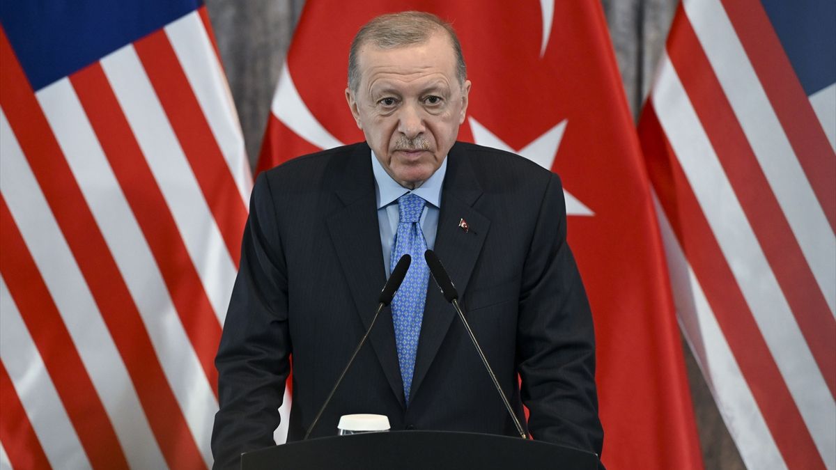 Cumhurbaşkanı Erdoğan, Türkiye-Malezya İş Formu'nda