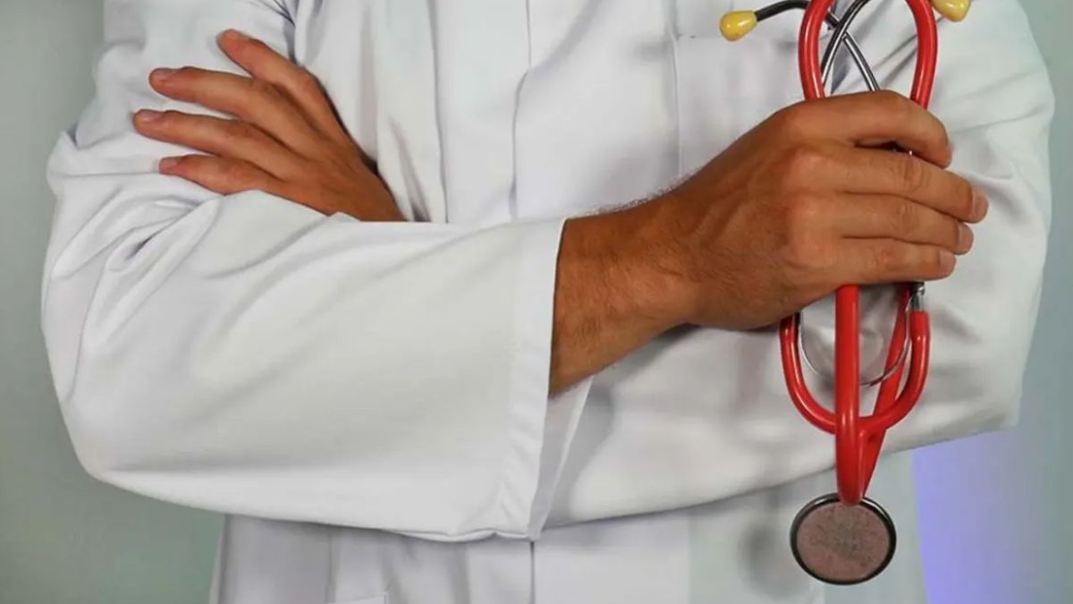 Siyatik nedir? Siyatik için hangi doktora gidilir?
