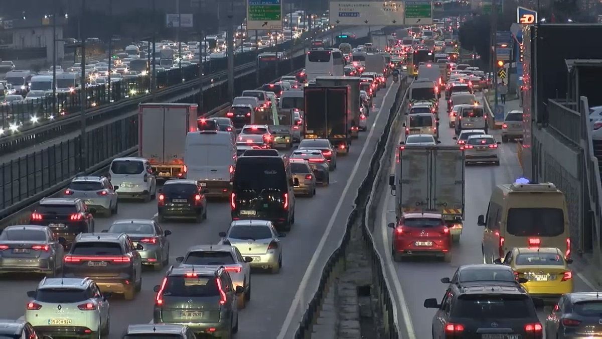 İstanbul'da trafik yoğunluğu yüzde 83'te