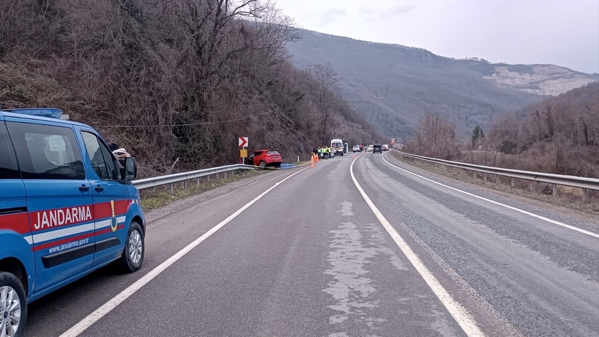 Karabük'te şarampole uçan otomobilin sürücüsü öldü