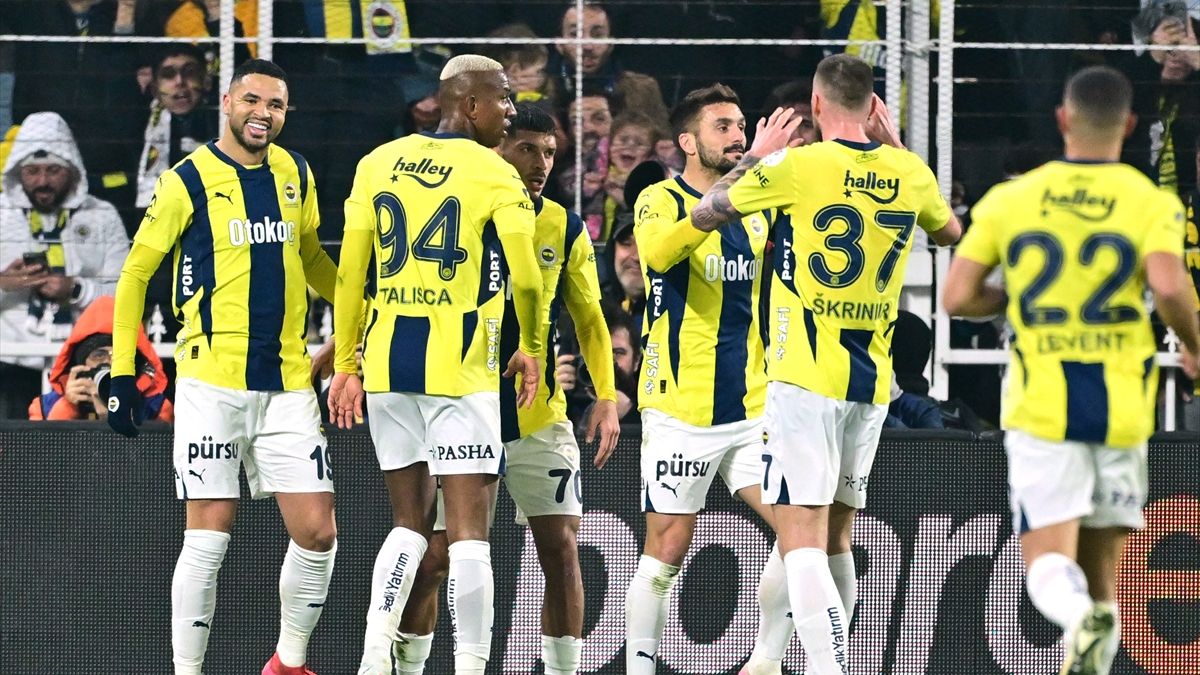Fenerbahçe, Kasımpaşa'yı üç golle geçti