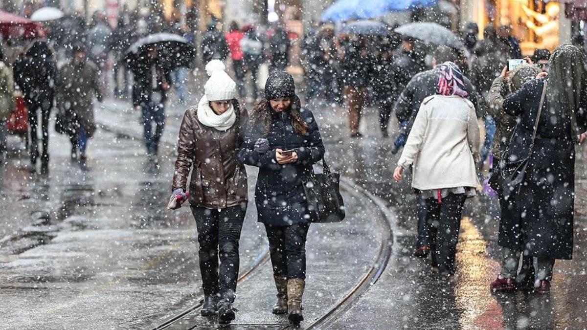 İstanbul için son kar uyarısı AKOM'dan: Sibirya soğukları geliyor