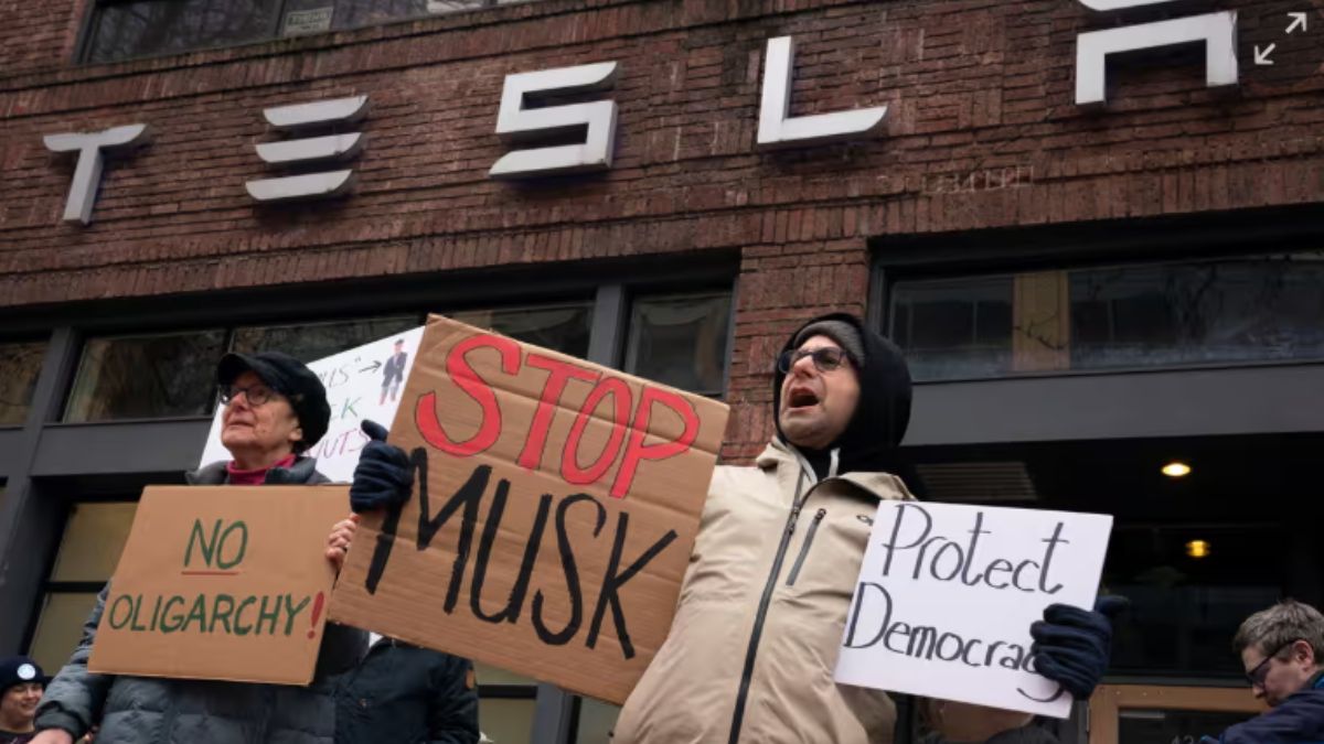 ABD'de Tesla'ya protestolar başladı: Elon Musk'ın Trump ile bağlantısı eleştiriliyor