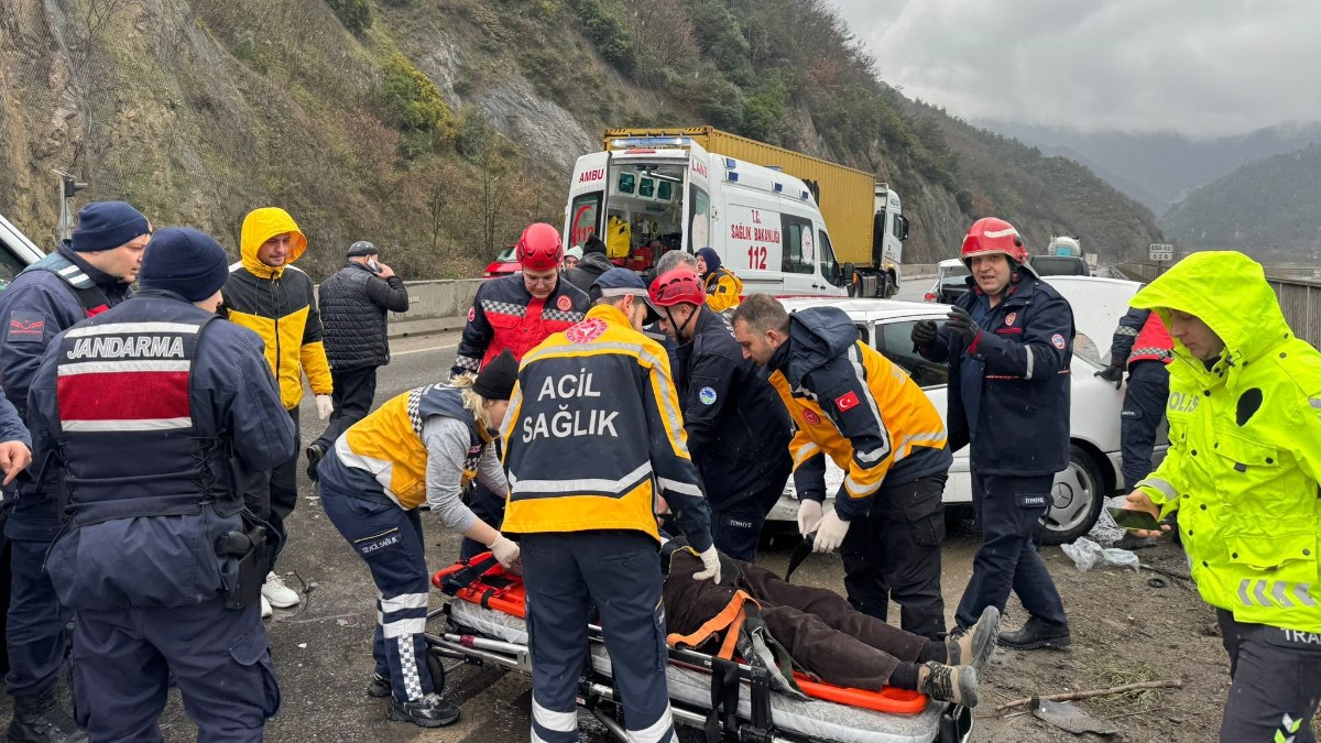 Sakarya'da yaşlı çifti trafik kazası ayırdı