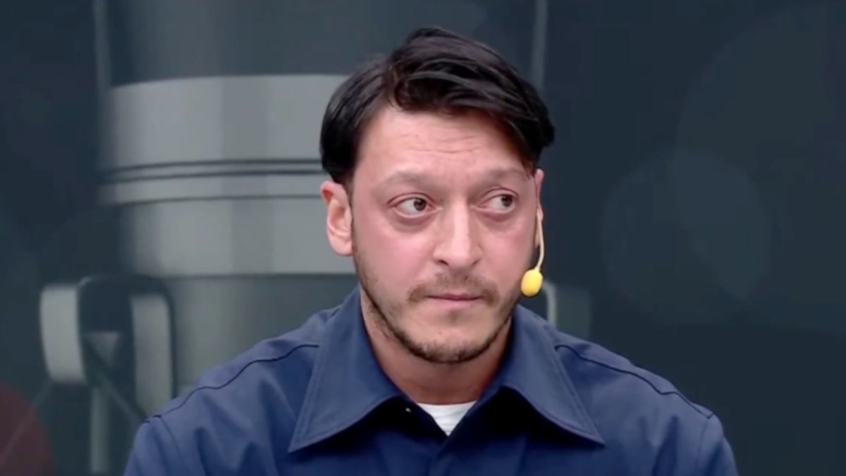Mesut Özil, İsmail Kartal'ı tehdit ettiği videoya 'sahte' dedi