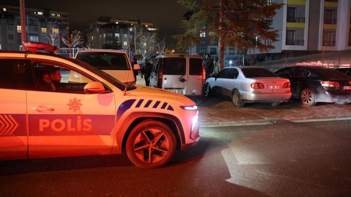 Konya'da polisten kaçmaya çalışan sürücü 98 bin lira ceza yedi