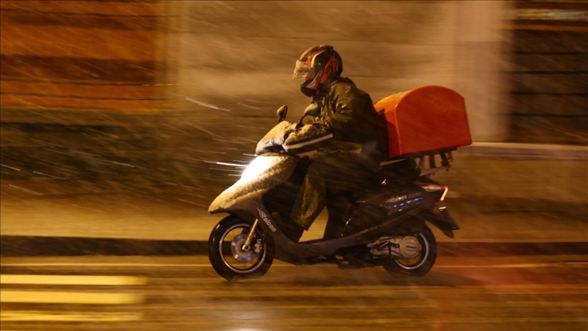 Moto kuryeler çalışıyor mu? Motosiklet ve kurye yasağı ne kadar sürecek?