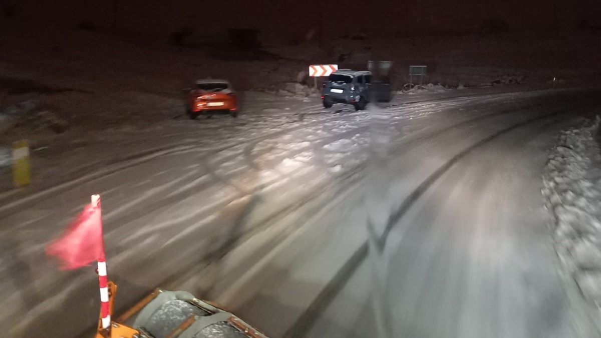 Siirt’te 84 köy ve mezra yolu ulaşıma kapandı