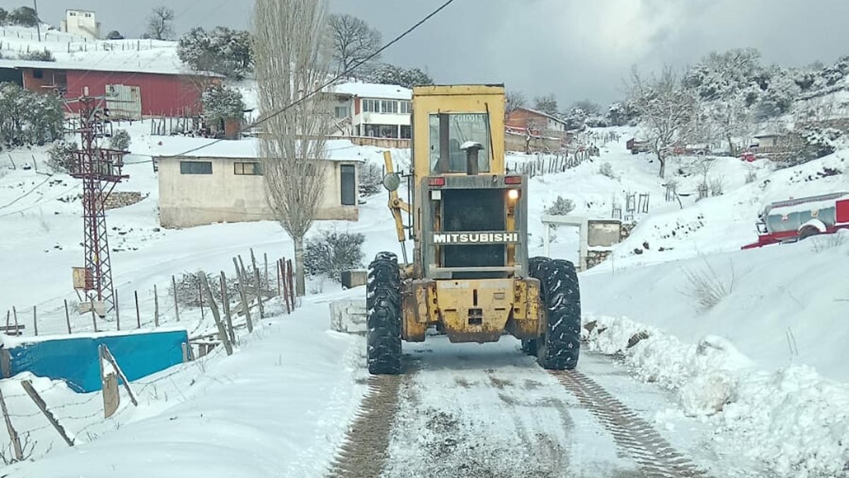 Çanakkale’de 25 köy yolu ulaşıma kapandı