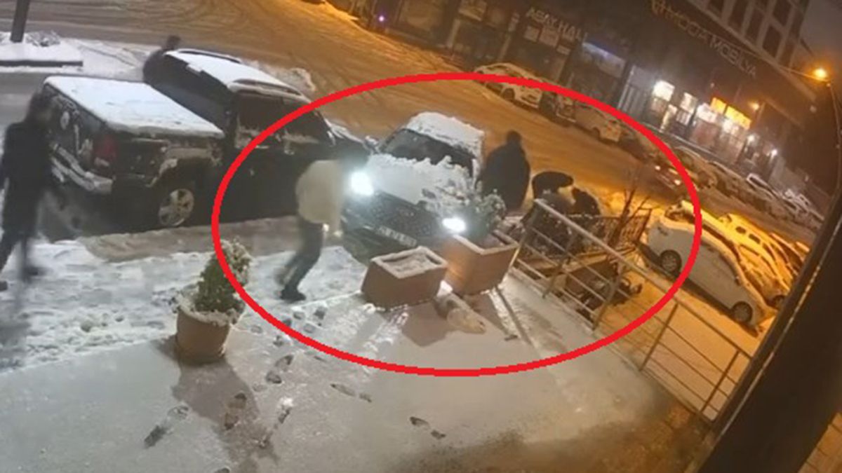 Şırnak'ta yaya ile kamyonete otomobil çarptı