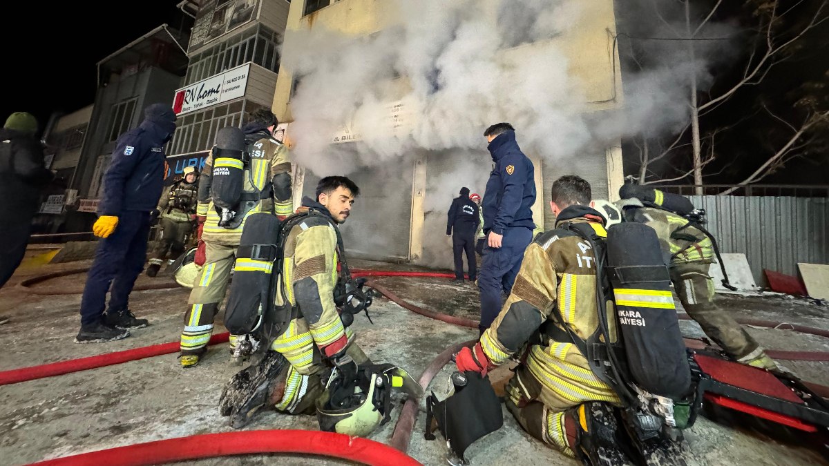 Ankara’da gece saatlerinde yangın paniği