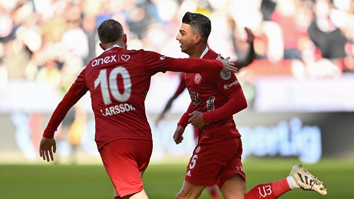 Antalyaspor, Kasımpaşa'yı iki golle geçti