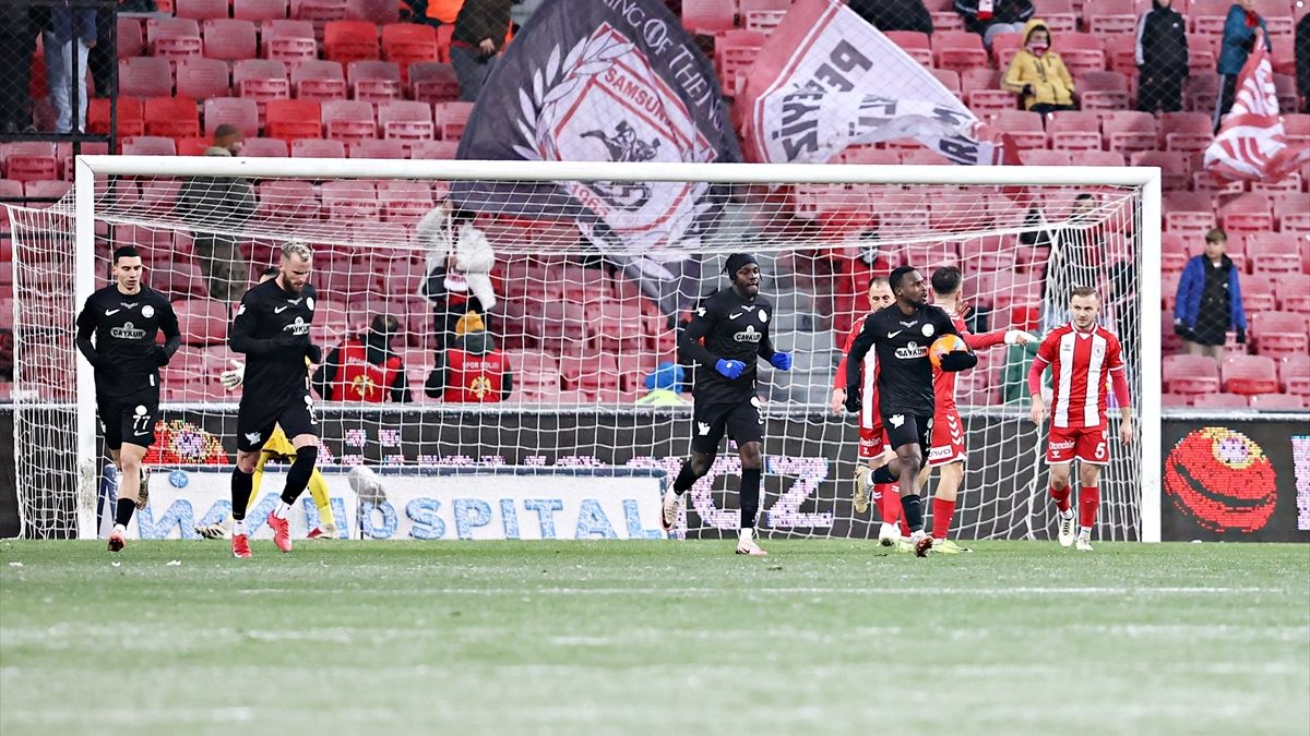 Rizespor'dan geri dönüş! Samsunspor deplasmanında üç puanı aldılar