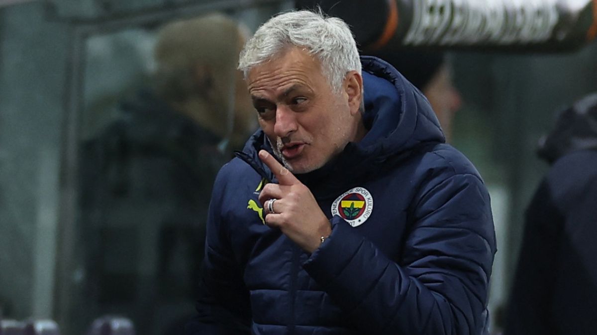 İngiliz basını, Jose Mourinho'yu konuşuyor