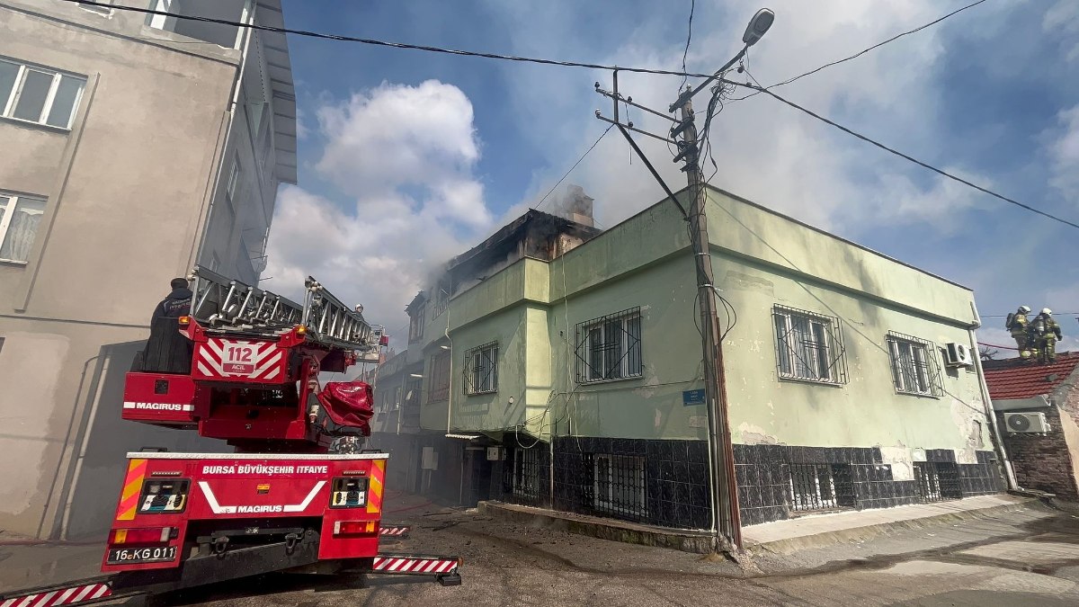 Bursa'da teras katında korkutan yangın