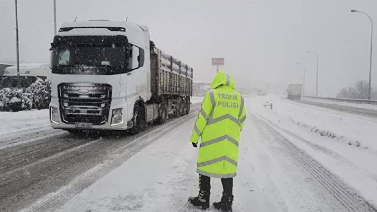 Bakanlık açıkladı: İstanbul'da ağır taşıtlarla ilgili kısıtlama kaldırıldı