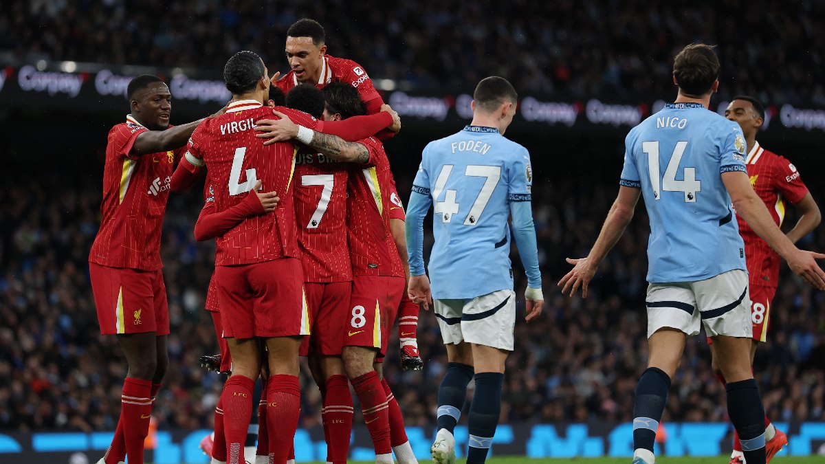 Liverpool deplasmanda Manchester City'yi devirdi