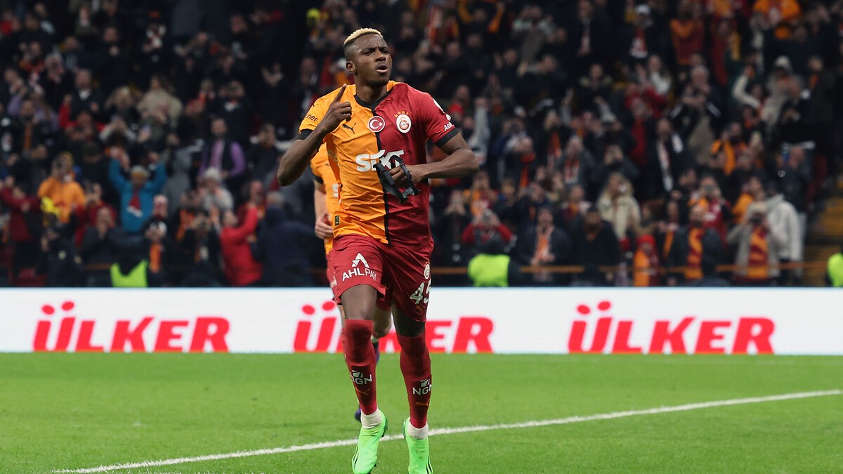 Victor Osimhen'den yabancı hakem kararı