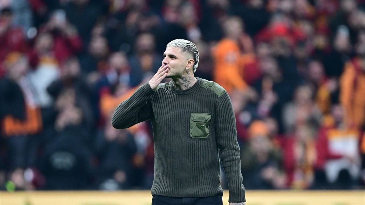 Mauro Icardi, Galatasaray taraftarına üçlü çektirdi