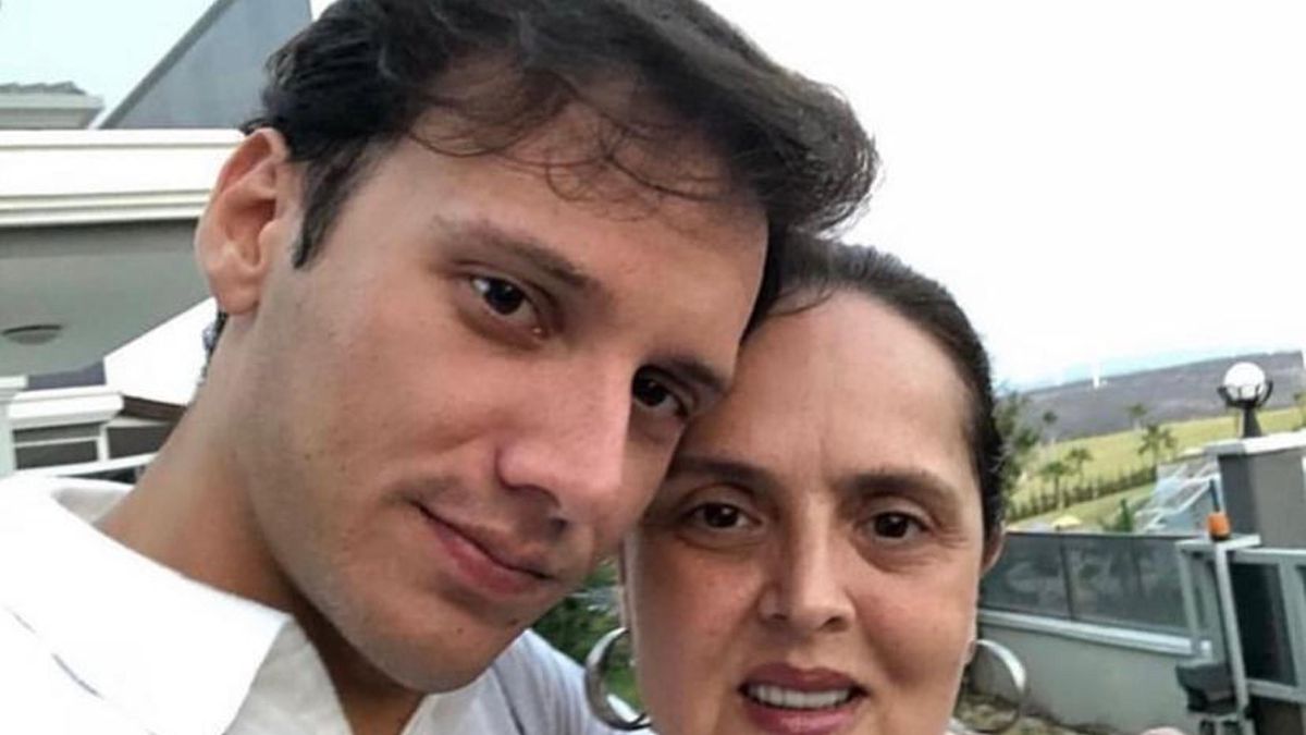 Şarkıcı Edis’in annesi kanseri yendi, mücadelesi umut oldu