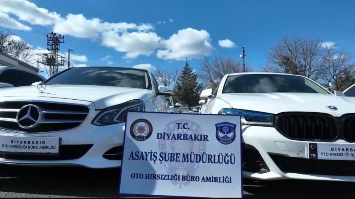 Diyarbakır merkezli 4 ile 'change' araç operasyonu