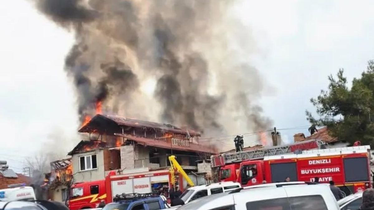 Denizli’de alevlerin sardığı 2 katlı ev korku dolu anlar yaşattı