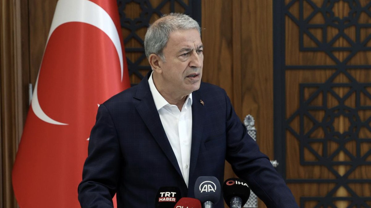 Hulusi Akar'dan PKK açıklaması: Silah bırakmazlarsa kendileri bilir