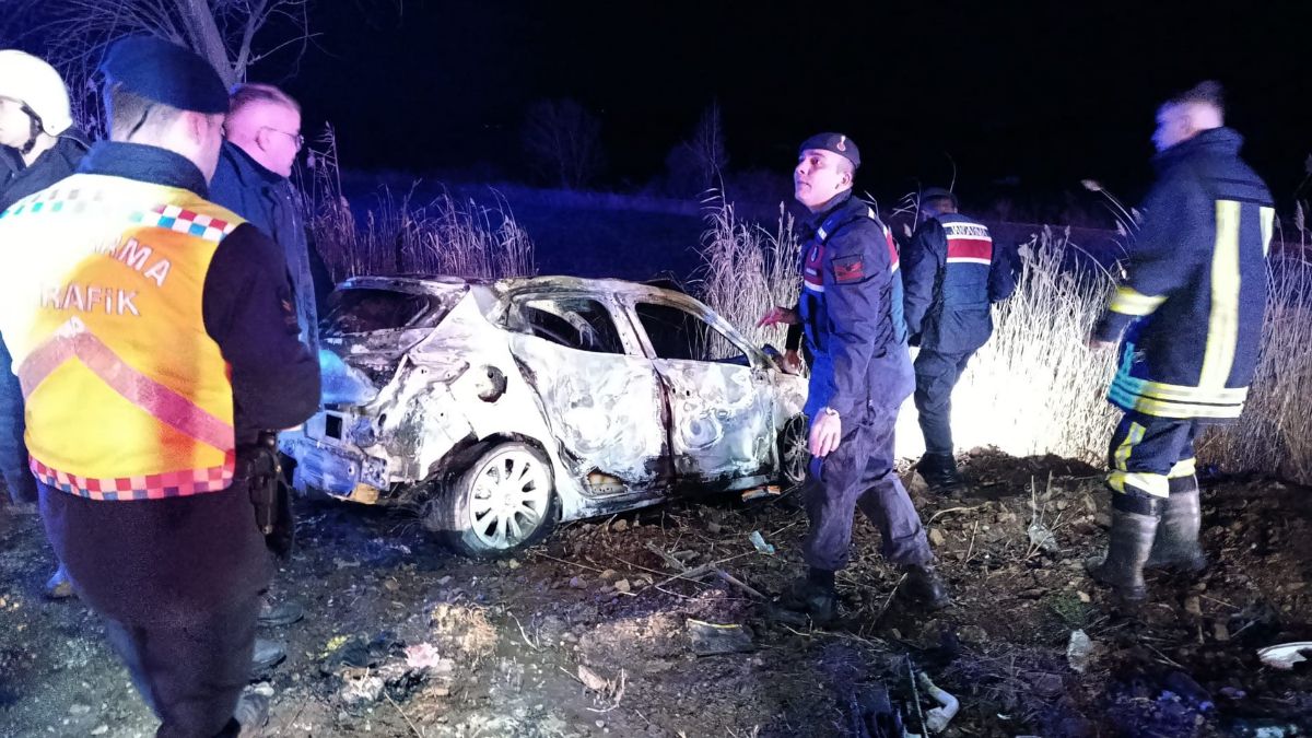 Çanakkale'de feci kaza: 2 ölü, 7 yaralı