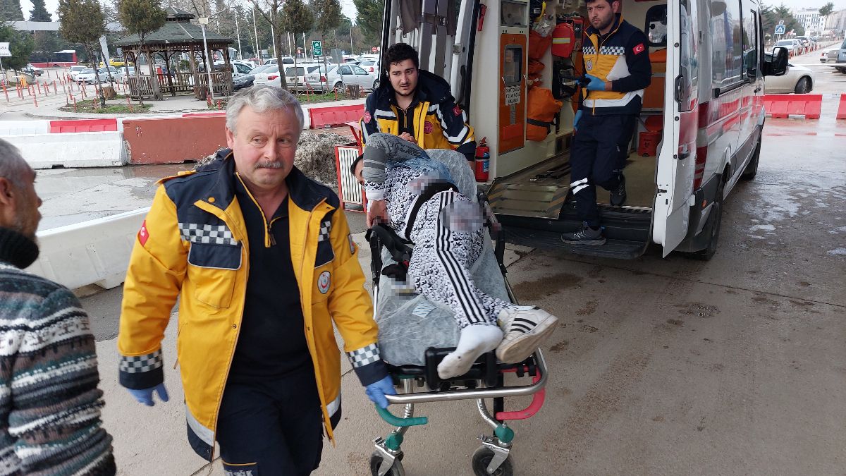 Samsun'da tanımadığı kişiler tarafından bıçaklandı